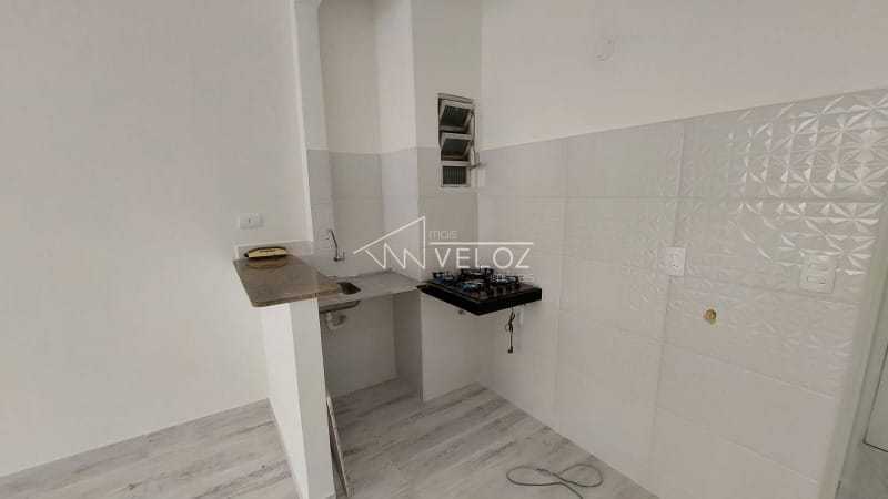 Apartamento à venda com 1 quarto, 30m² - Foto 14