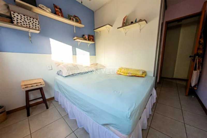 Apartamento à venda com 3 quartos, 111m² - Foto 13