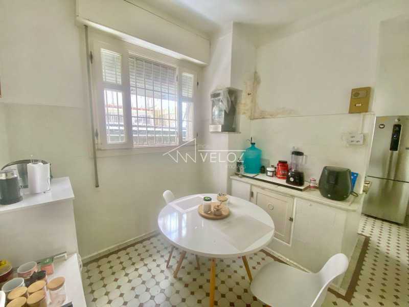 Apartamento à venda com 3 quartos, 200m² - Foto 10