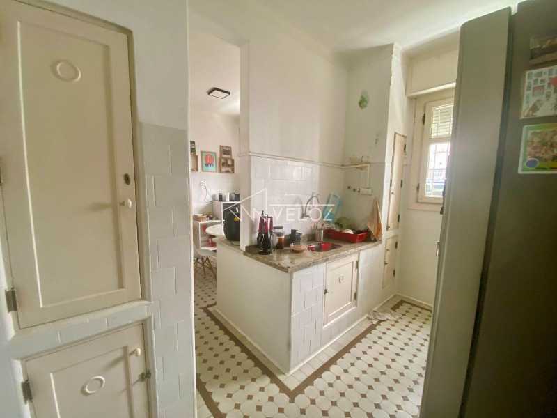 Apartamento à venda com 3 quartos, 200m² - Foto 11