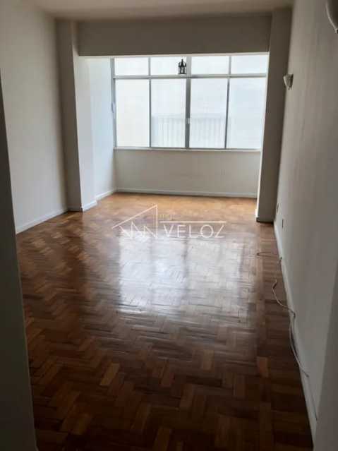 Apartamento à venda com 2 quartos, 80m² - Foto 4