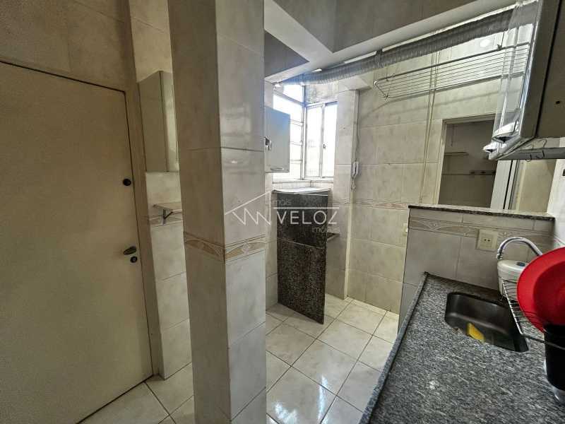 Apartamento à venda com 2 quartos, 60m² - Foto 17