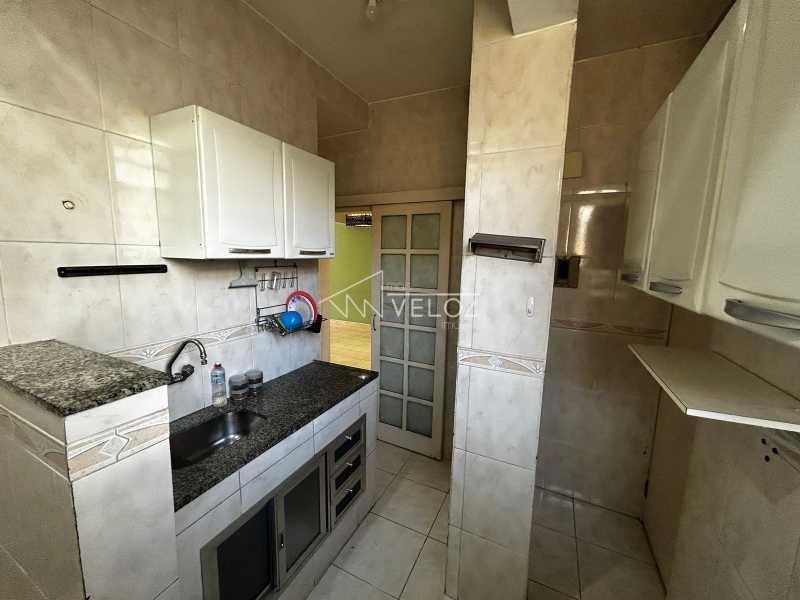 Apartamento à venda com 2 quartos, 60m² - Foto 19