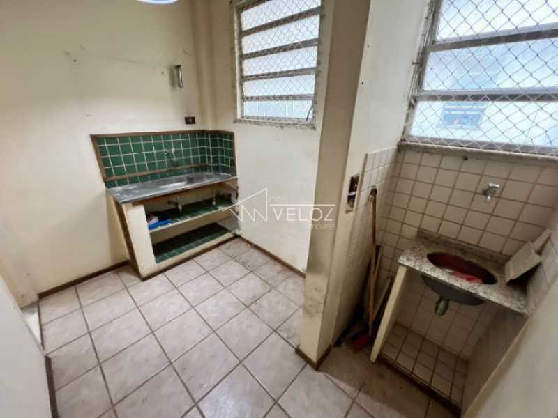 Apartamento à venda com 2 quartos, 42m² - Foto 11