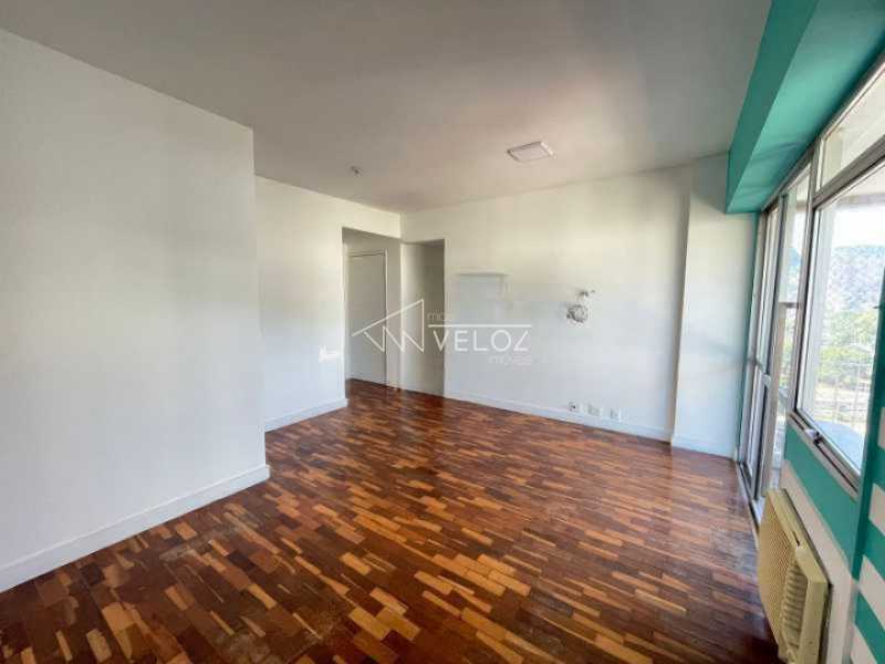 Apartamento à venda com 2 quartos, 82m² - Foto 7