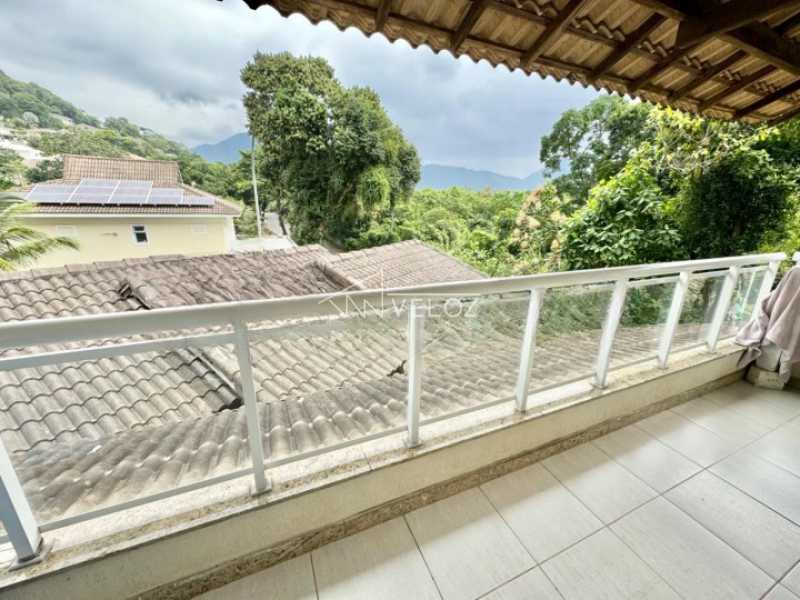 Casa de Condomínio à venda com 4 quartos, 209m² - Foto 2