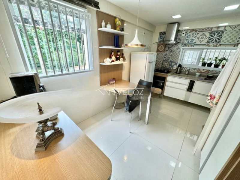 Casa de Condomínio à venda com 4 quartos, 209m² - Foto 19