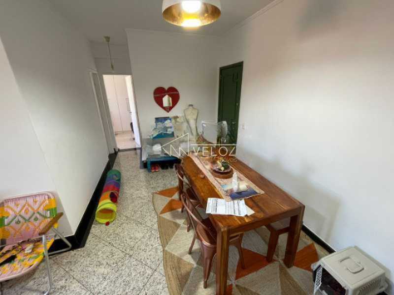 Apartamento à venda com 2 quartos, 62m² - Foto 11