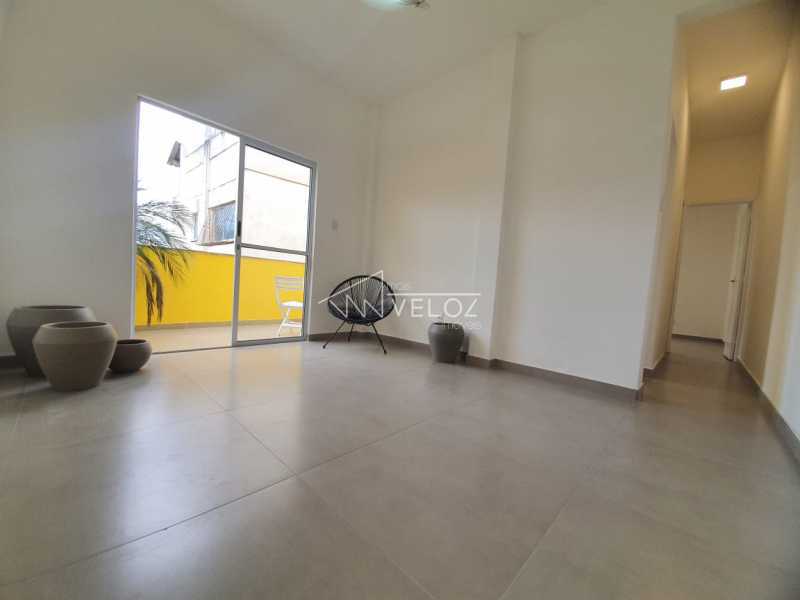 Apartamento à venda com 1 quarto, 56m² - Foto 2