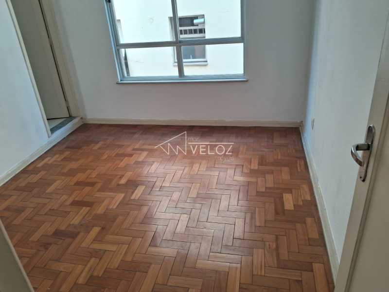 Apartamento à venda com 3 quartos, 100m² - Foto 2