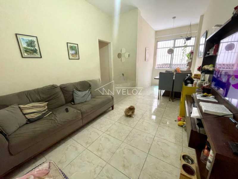 Apartamento à venda com 2 quartos, 67m² - Foto 1