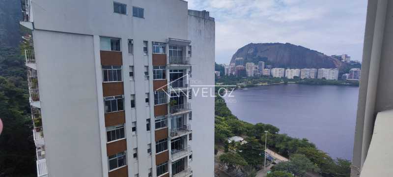 Apartamento à venda com 3 quartos, 95m² - Foto 1