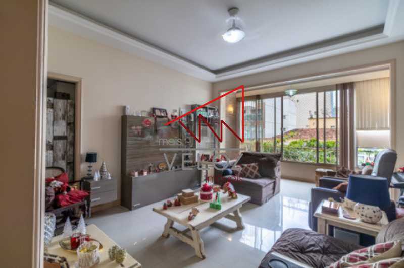 Apartamento à venda com 3 quartos, 130m² - Foto 1