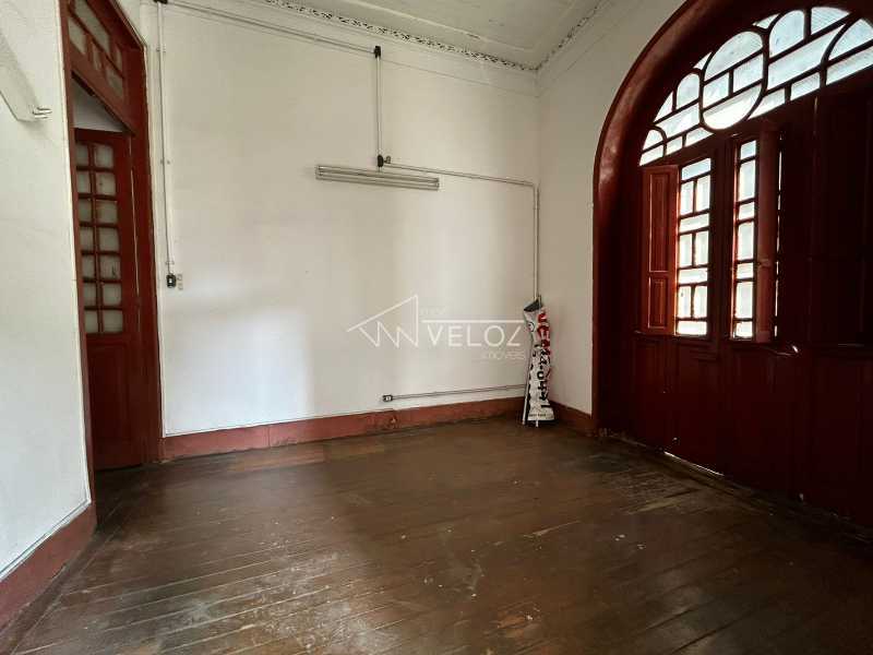 Casa à venda com 3 quartos, 207m² - Foto 23