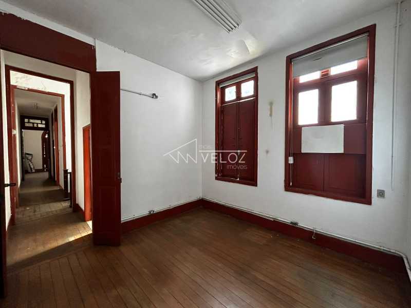 Casa à venda com 3 quartos, 207m² - Foto 18