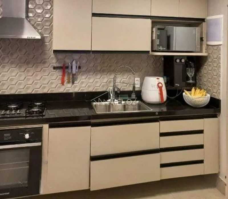 Apartamento à venda com 2 quartos, 85m² - Foto 18