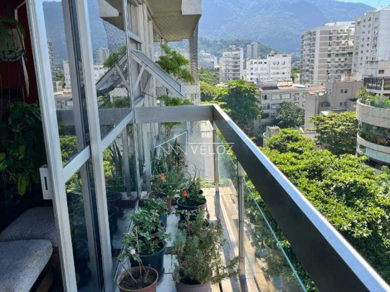 Apartamento à venda com 4 quartos, 184m² - Foto 2