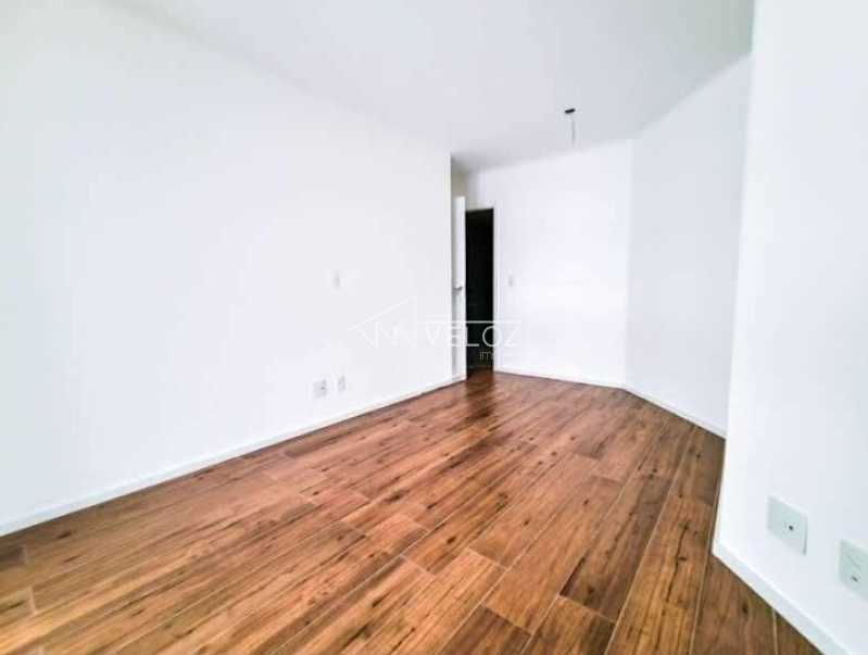 Apartamento à venda com 4 quartos, 130m² - Foto 25