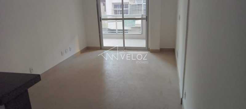 Apartamento à venda com 1 quarto, 50m² - Foto 1