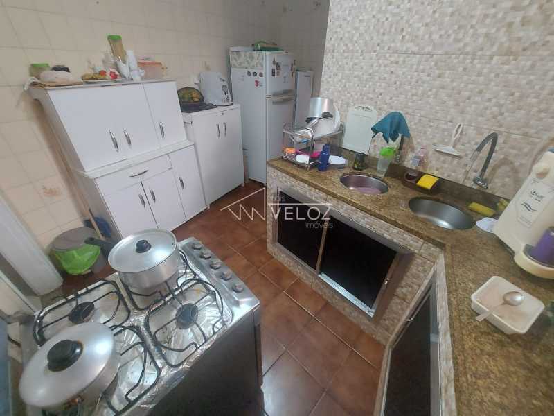 Apartamento à venda com 2 quartos, 100m² - Foto 12