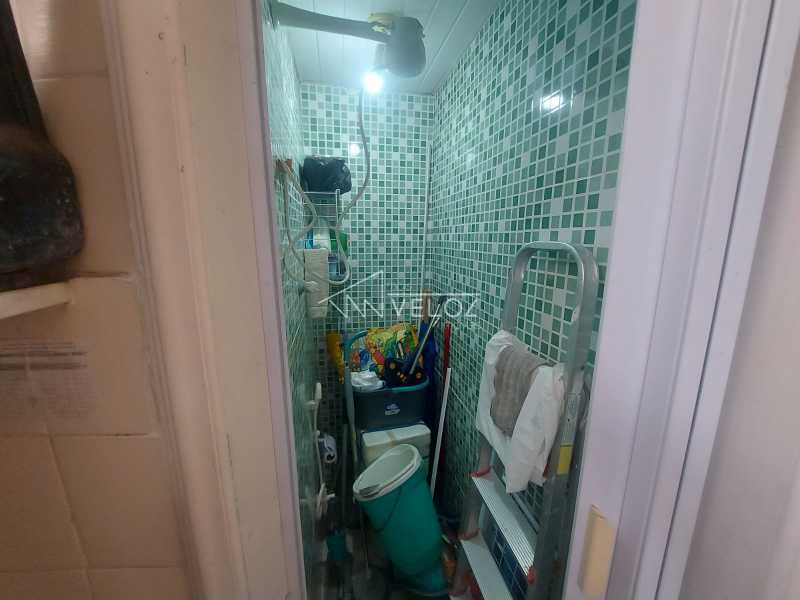 Apartamento à venda com 2 quartos, 100m² - Foto 19