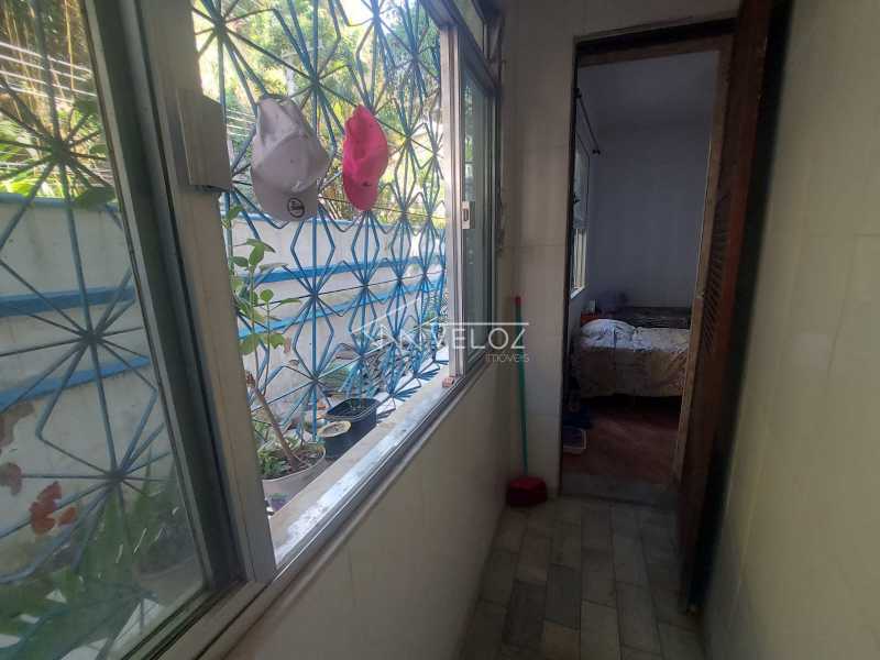 Apartamento à venda com 2 quartos, 100m² - Foto 24