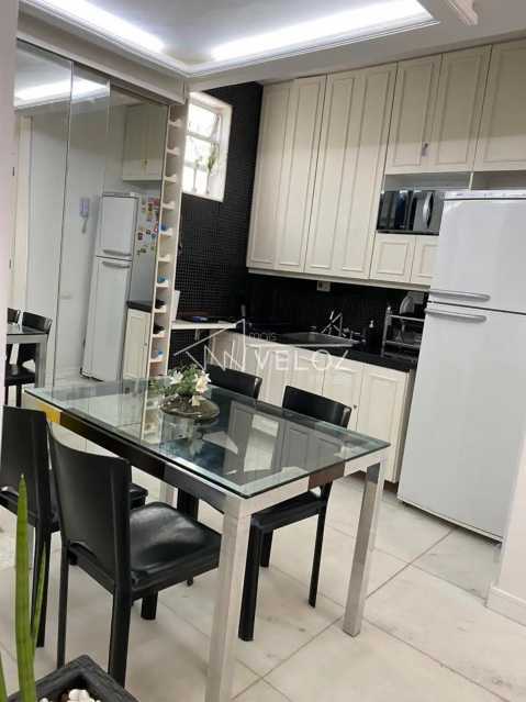 Apartamento à venda com 2 quartos, 70m² - Foto 8