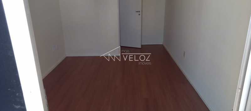 Apartamento à venda com 3 quartos, 107m² - Foto 9