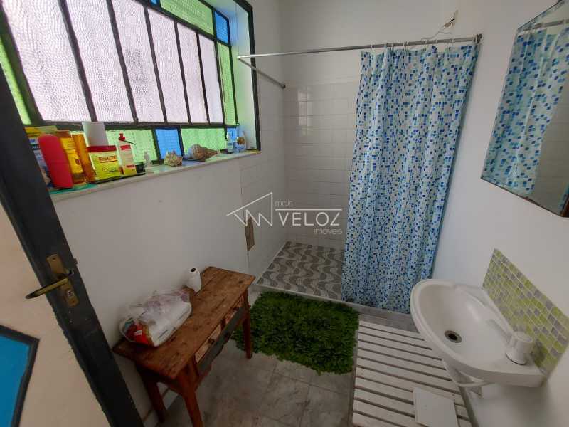 Casa à venda com 8 quartos, 216m² - Foto 24