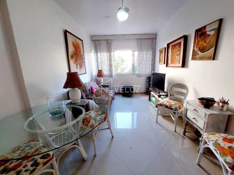 Apartamento à venda com 2 quartos, 61m² - Foto 3