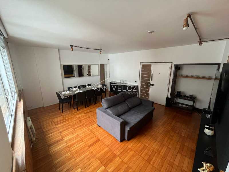 Apartamento à venda com 3 quartos, 117m² - Foto 2