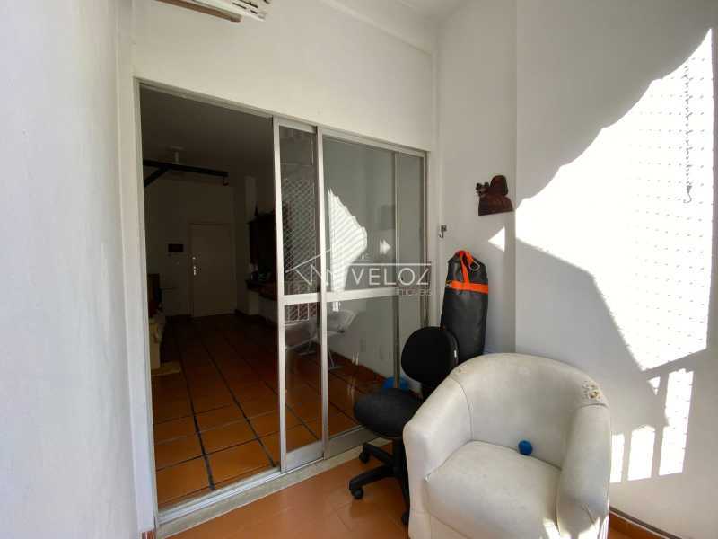 Apartamento à venda com 1 quarto, 57m² - Foto 5