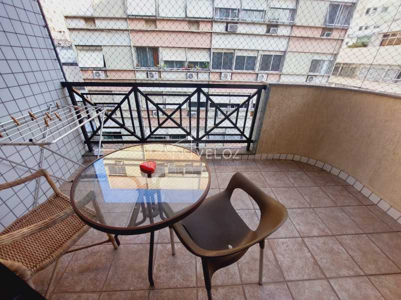 Apartamento à venda com 2 quartos, 64m² - Foto 3