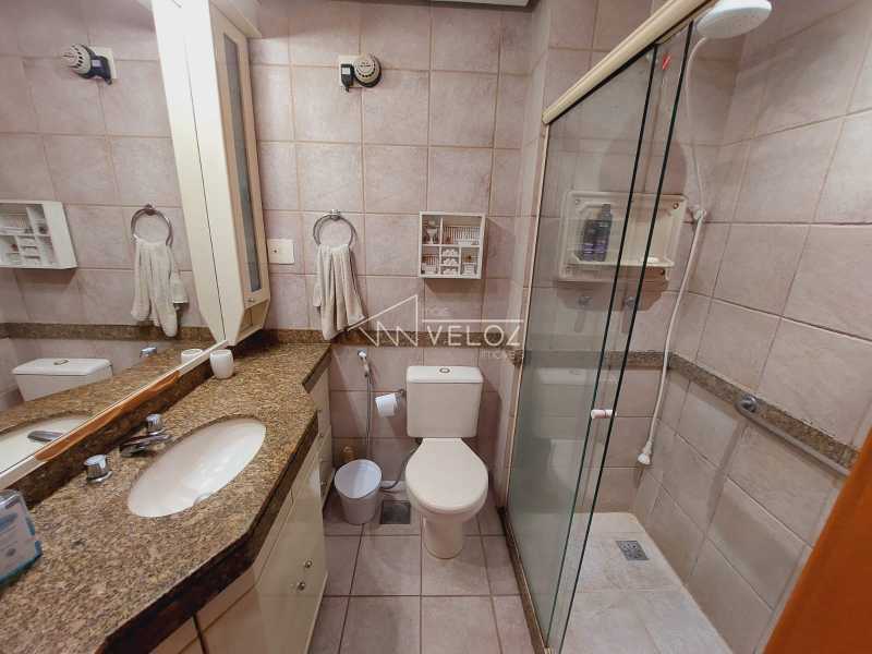 Apartamento à venda com 2 quartos, 64m² - Foto 12