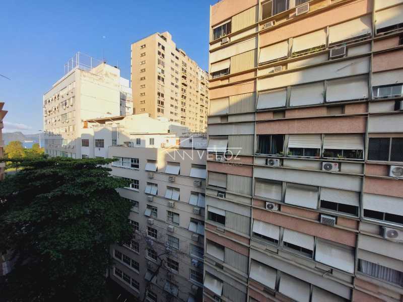 Apartamento à venda com 2 quartos, 64m² - Foto 4