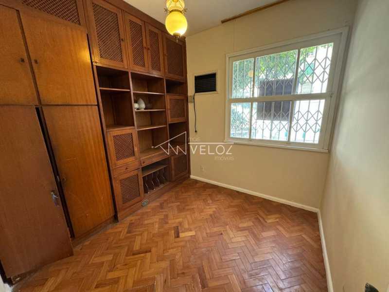 Apartamento à venda com 2 quartos, 70m² - Foto 4