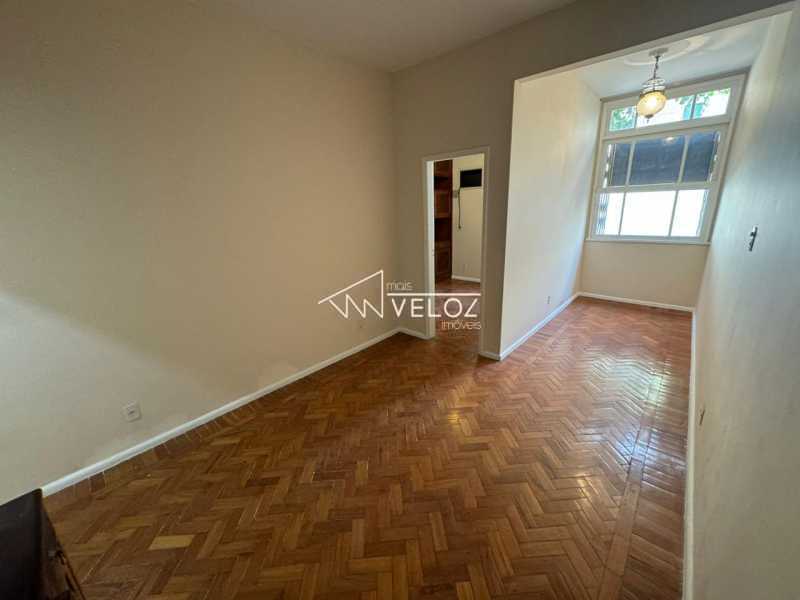 Apartamento à venda com 2 quartos, 70m² - Foto 20