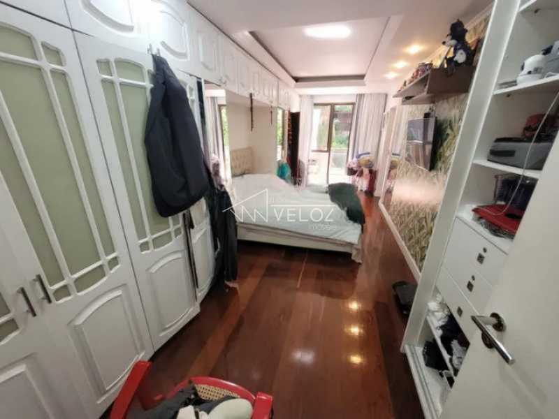 Apartamento à venda com 3 quartos, 235m² - Foto 11