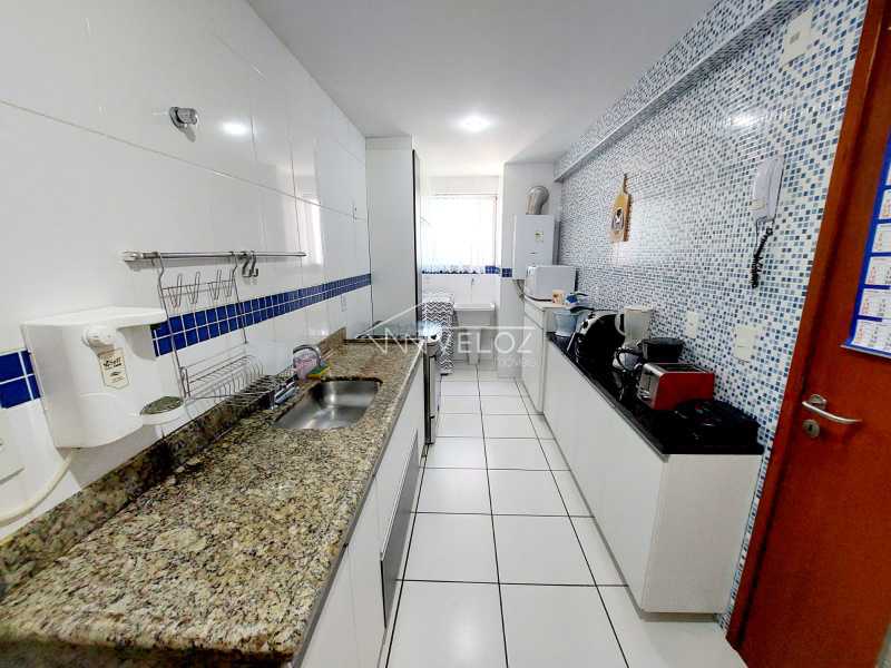 Apartamento à venda com 3 quartos, 110m² - Foto 25