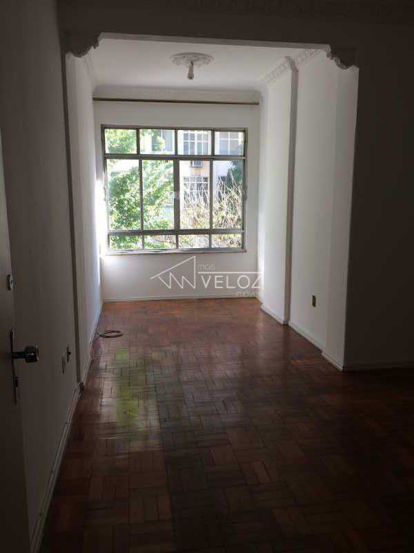 Apartamento à venda com 2 quartos, 73m² - Foto 1