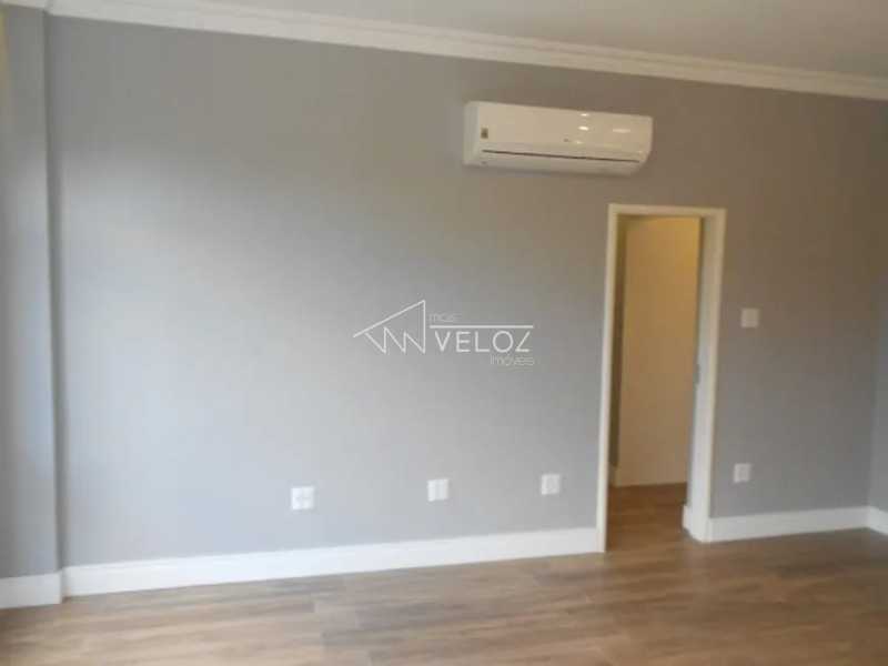 Apartamento à venda com 3 quartos, 112m² - Foto 2