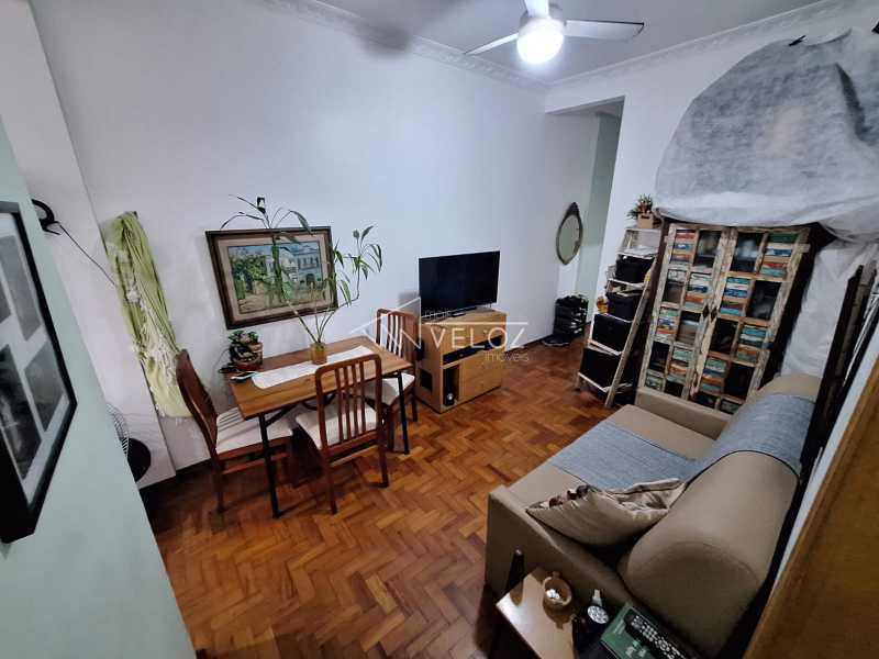 Apartamento à venda com 2 quartos, 62m² - Foto 1