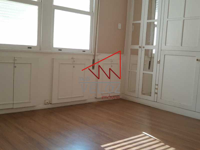 Apartamento à venda com 3 quartos, 140m² - Foto 7