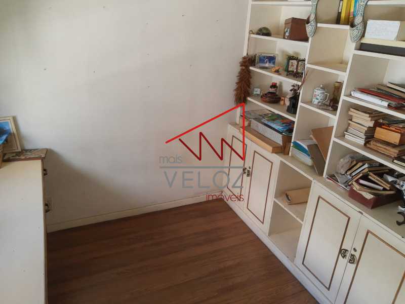 Apartamento à venda com 3 quartos, 140m² - Foto 11