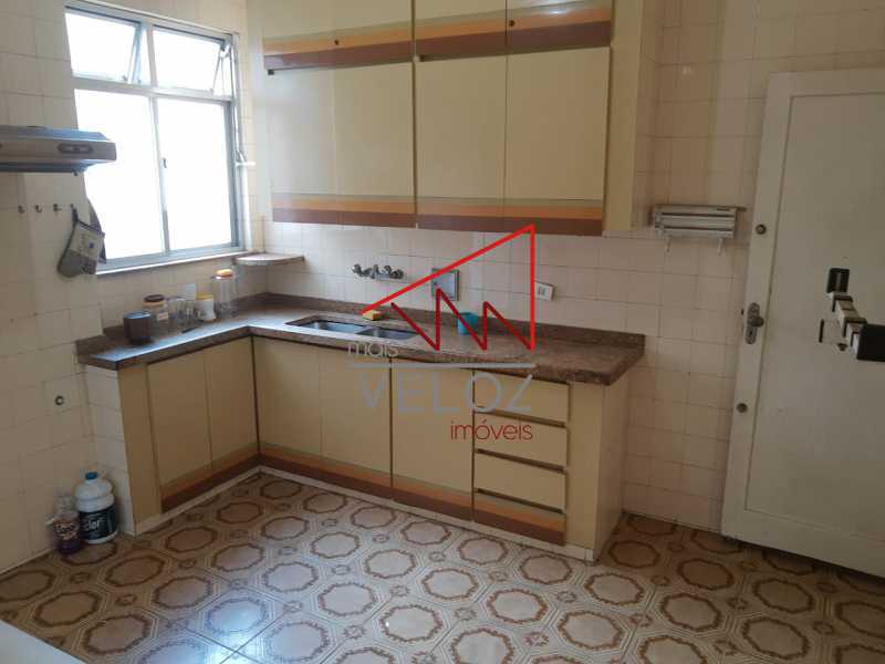 Apartamento à venda com 3 quartos, 140m² - Foto 22