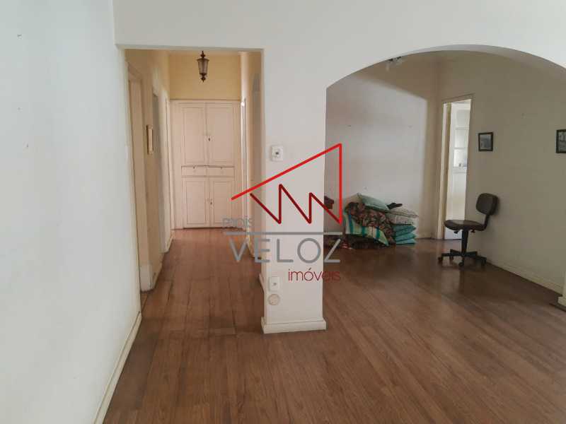 Apartamento à venda com 3 quartos, 140m² - Foto 4