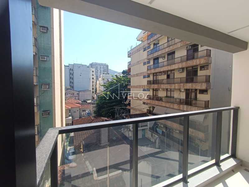 Apartamento à venda com 2 quartos, 60m² - Foto 2