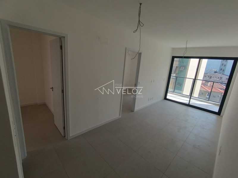 Apartamento à venda com 2 quartos, 60m² - Foto 13