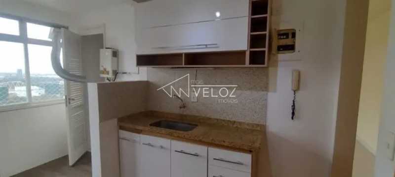 Apartamento à venda com 2 quartos, 65m² - Foto 12