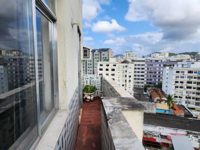 Apartamento à venda com 3 quartos, 136m² - Foto 10